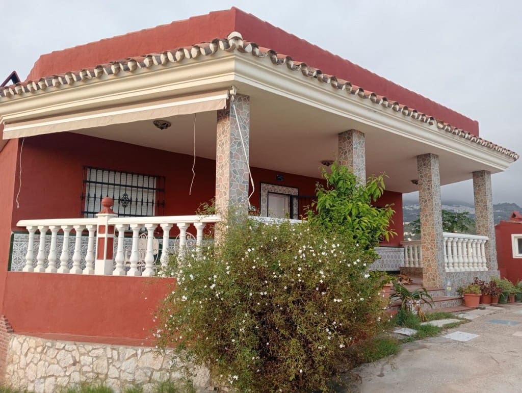 Chalet de 3 habitaciones en Mijas en venta con piscina garaje - 950.000 € (Ref: 9614635)