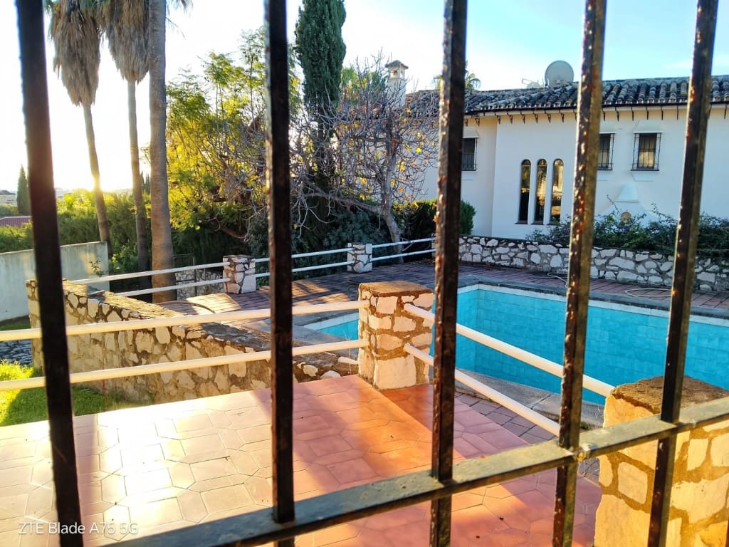 5 bedroom Villa for sale in Campo Mijas with pool garage - € 1,550,000 (Ref: 9697994)