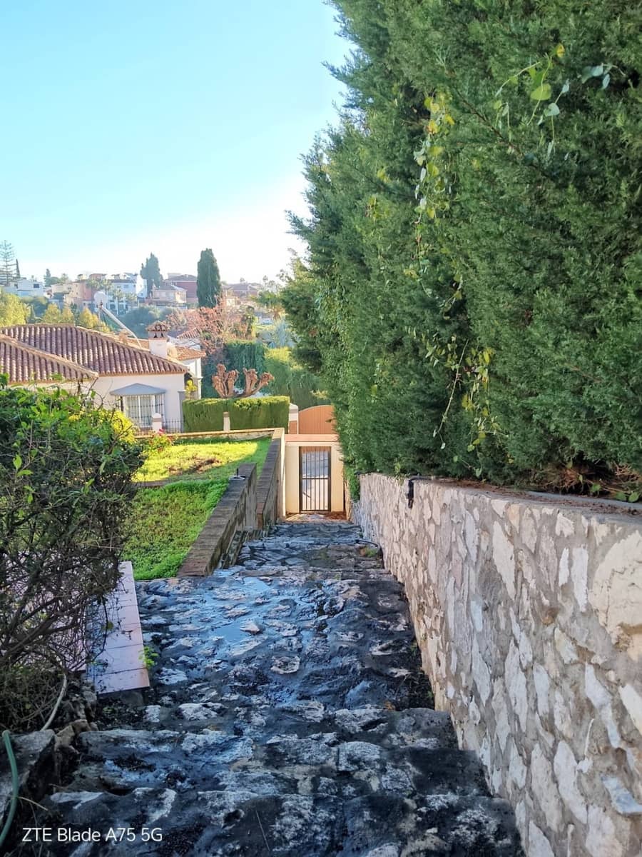 5 bedroom Villa for sale in Campo Mijas with pool garage - € 1,550,000 (Ref: 9697994)