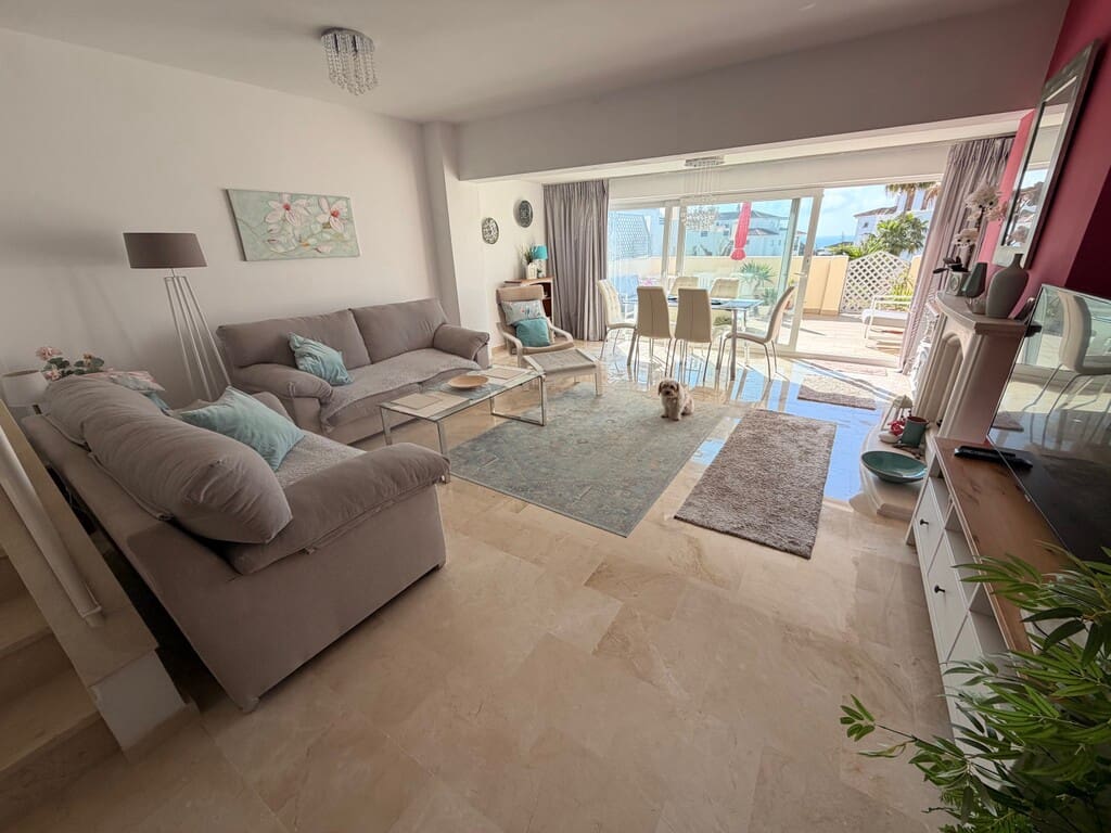 Casa de 4 habitaciones en Calahonda en venta con piscina garaje - 550.000 € (Ref: 9719403)