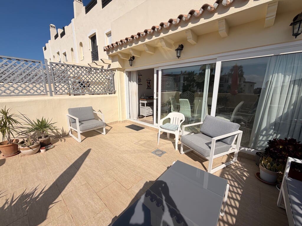 Casa de 4 habitaciones en Calahonda en venta con piscina garaje - 550.000 € (Ref: 9719403)