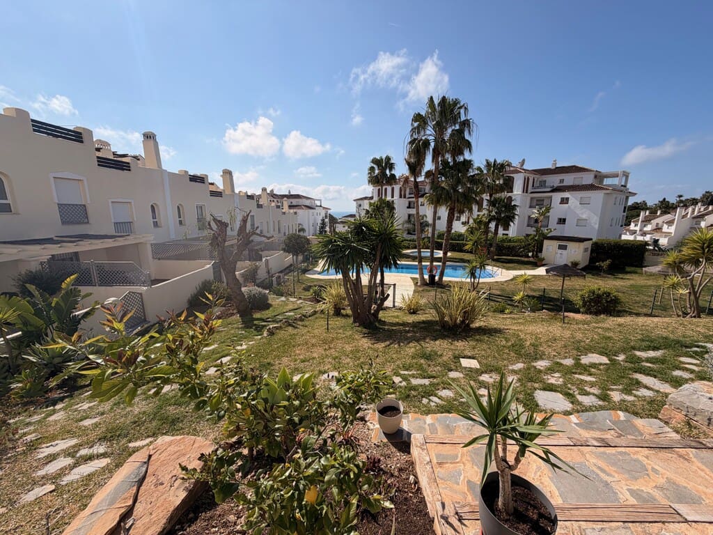 Casa de 4 habitaciones en Calahonda en venta con piscina garaje - 550.000 € (Ref: 9719403)