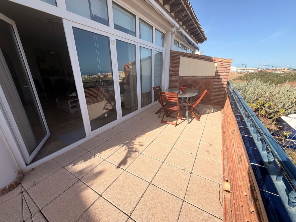 3 chambre Penthouse à vendre à Riviera del Sol avec piscine garage - 685 000 € (Ref: 9751676)