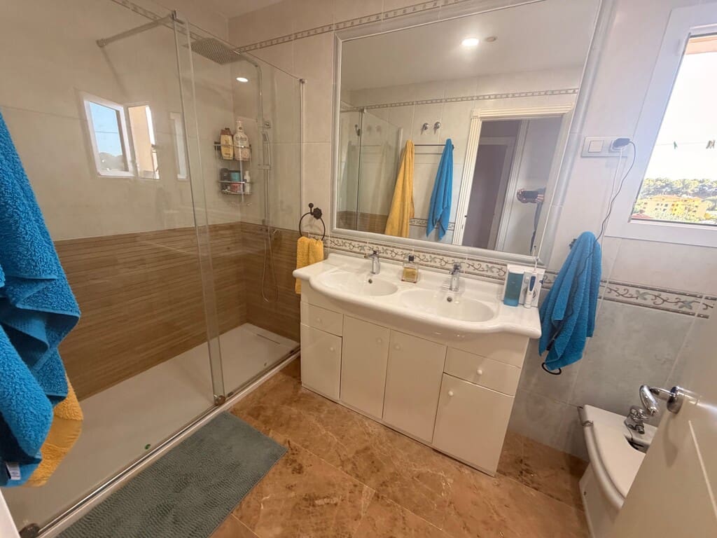 3 chambre Penthouse à vendre à Riviera del Sol avec piscine garage - 685 000 € (Ref: 9751676)