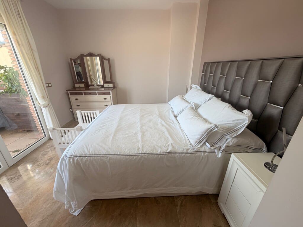 3 chambre Penthouse à vendre à Riviera del Sol avec piscine garage - 685 000 € (Ref: 9751676)