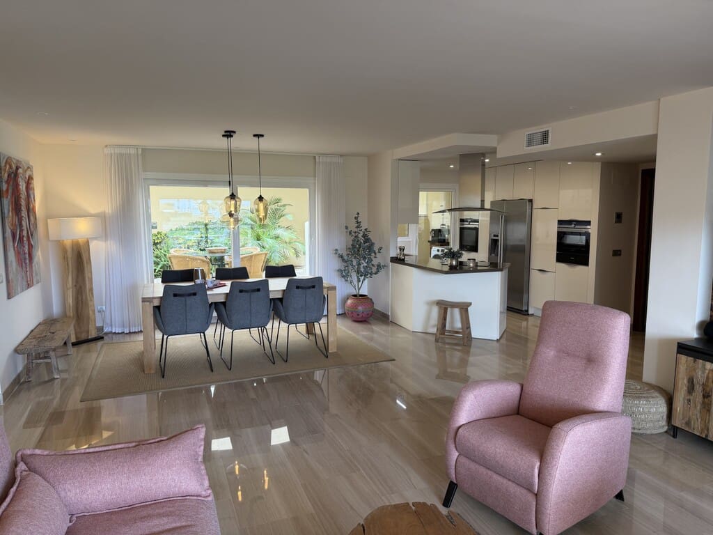 3 Zimmer Apartment zu verkaufen in Mijas Costa mit Pool Garage - 599.000 € (Ref: 9780224)