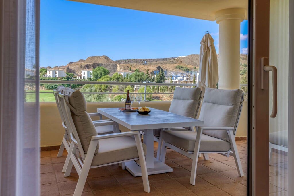 3 soveværelse Lejlighed til salg i Mijas Costa med swimmingpool garage - € 549.000 (Ref: 9780224)