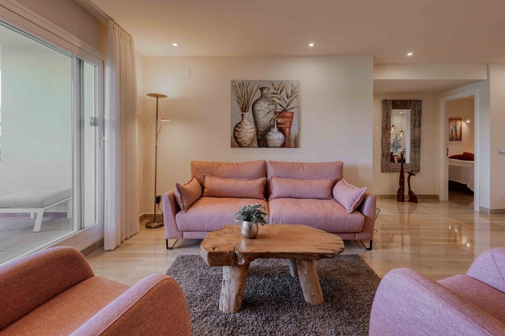 3 soveværelse Lejlighed til salg i Mijas Costa med swimmingpool garage - € 549.000 (Ref: 9780224)