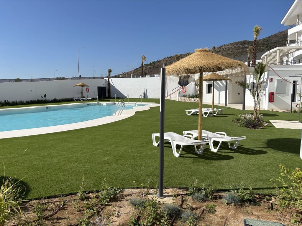 3 bedroom Apartment for sale in Benalmadena with pool garage - € 460,000 (Ref: 9780226)