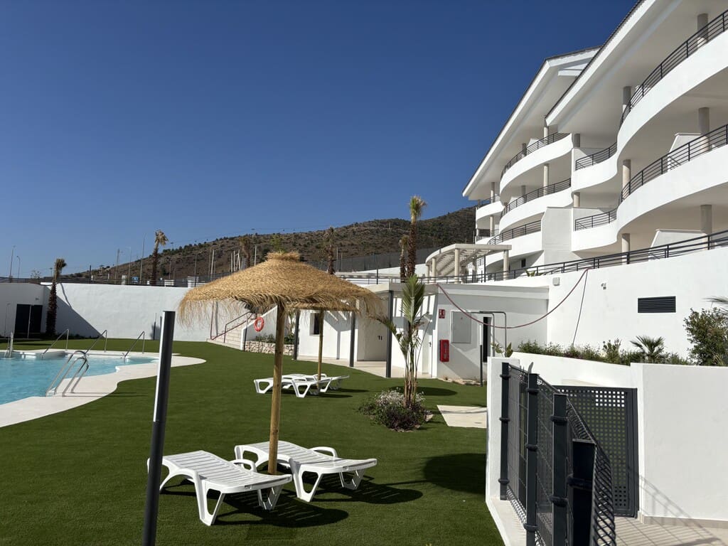 3 bedroom Apartment for sale in Benalmadena with pool garage - € 460,000 (Ref: 9780226)
