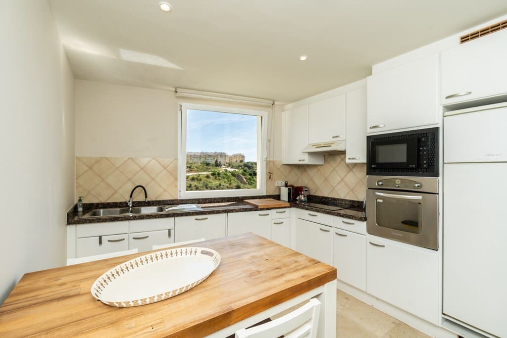 Apartamento de 2 habitaciones en Mijas Costa en venta con piscina garaje - 399.000 € (Ref: 9780227)