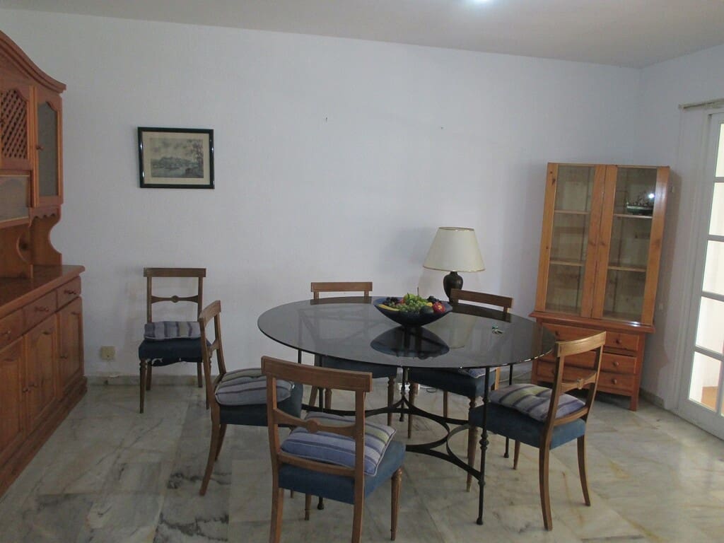 5 soverom Hus til salgs i Fuengirola med svømmebasseng garasje - € 490 000 (Ref: 9780228)