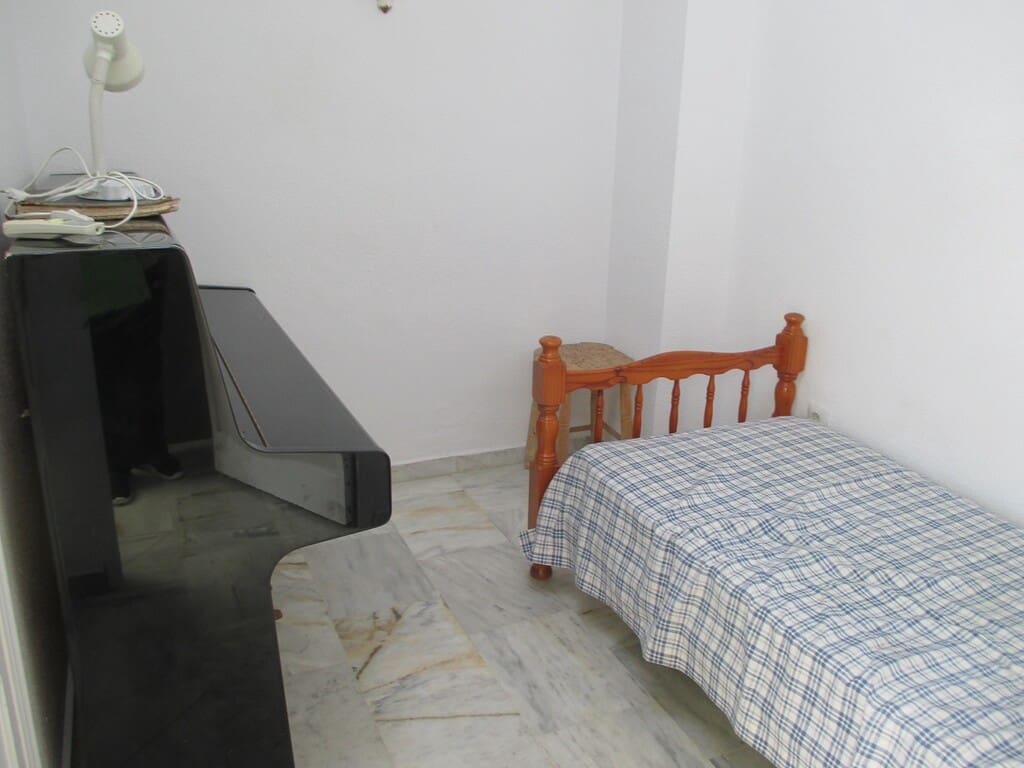 5 soverom Hus til salgs i Fuengirola med svømmebasseng garasje - € 490 000 (Ref: 9780228)