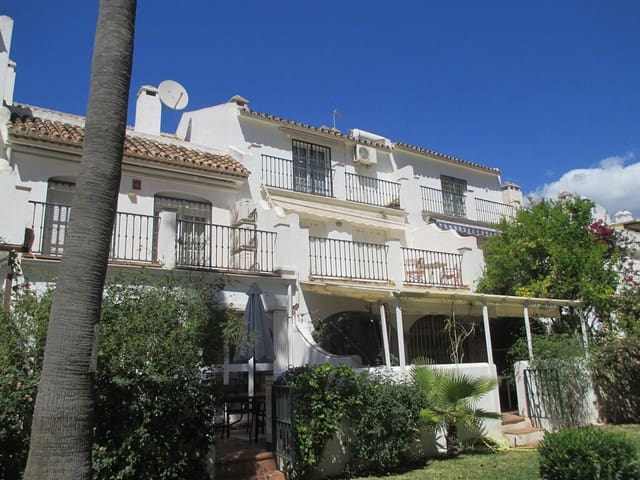 5 soverom Hus til salgs i Los Boliches , Fuengirola med svømmebasseng garasje - € 490 000 (Ref: 9780228)