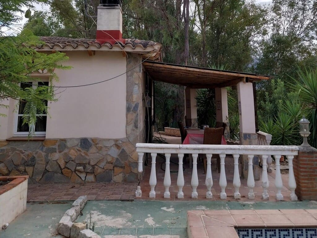 3 soverom Villa til salgs i Cartama med svømmebasseng garasje - € 285 000 (Ref: 9780230)