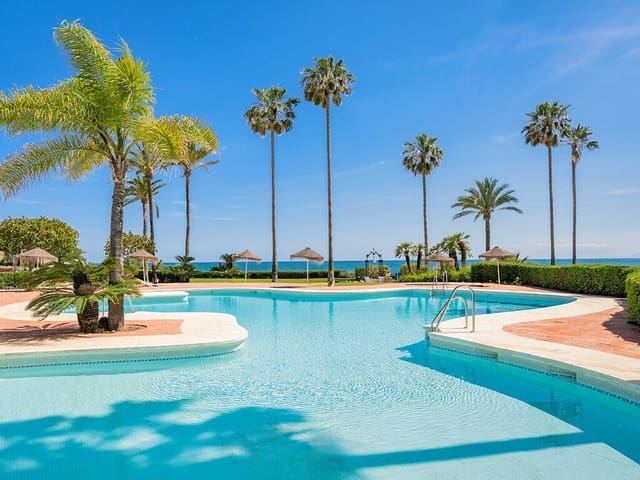 3 makuuhuone Huoneisto myytävänä paikassa Estepona mukana uima-altaan 
autotalli - 2 995 000 € (Ref: 9850929)