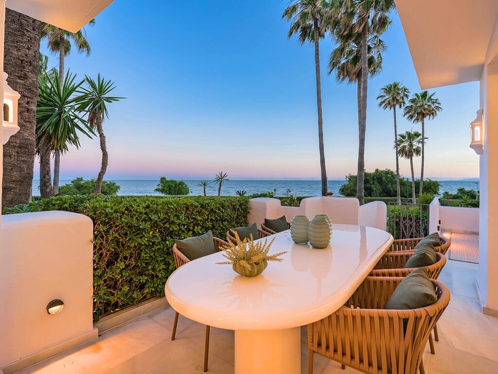 3 makuuhuone Huoneisto myytävänä paikassa Estepona mukana uima-altaan 
autotalli - 2 995 000 € (Ref: 9850929)