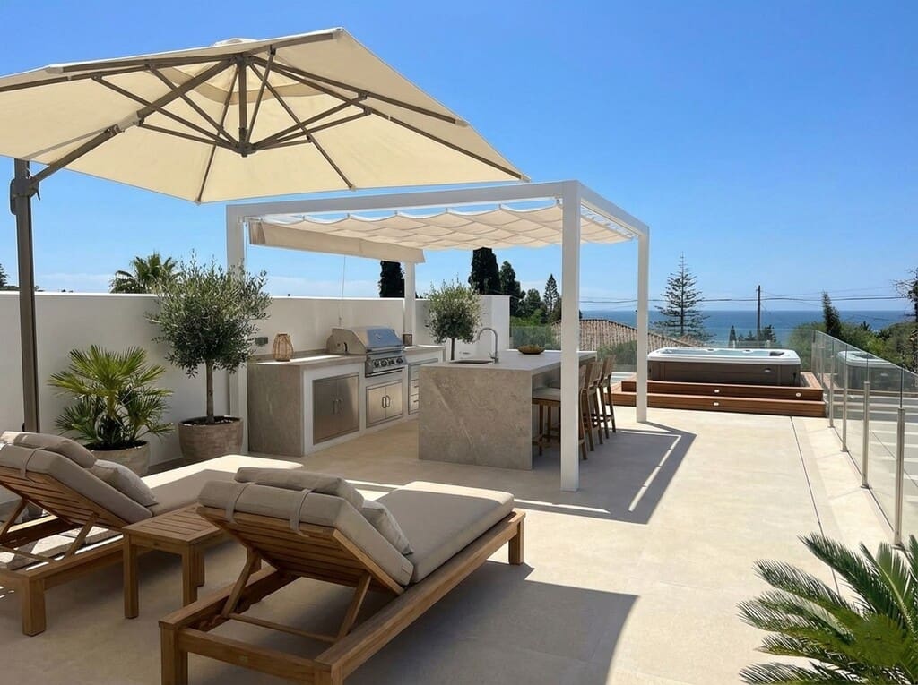 5 bedroom Villa for sale in Mijas Costa with pool garage - € 2,548,000 (Ref: 9850930)