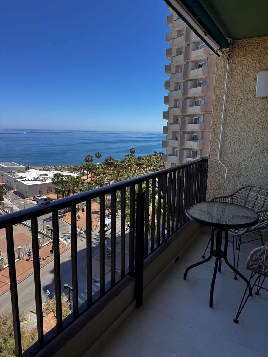 2 bedroom Apartment for sale in Fuengirola - € 465,000 (Ref: 9850931)