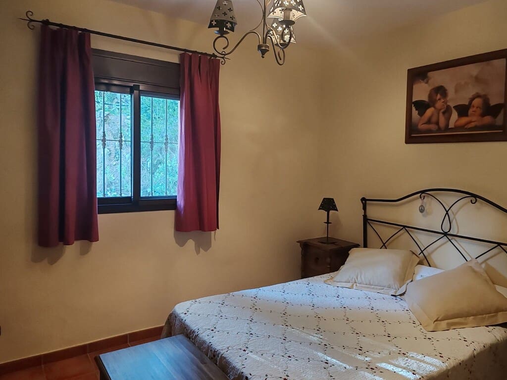 2 soverom Villa til salgs i Monda med garasje - € 500 000 (Ref: 9850932)