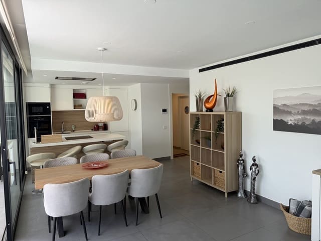 2 bedroom Apartment for sale in El Higuerón, Fuengirola with pool garage - € 475,000 (Ref: 9850933)