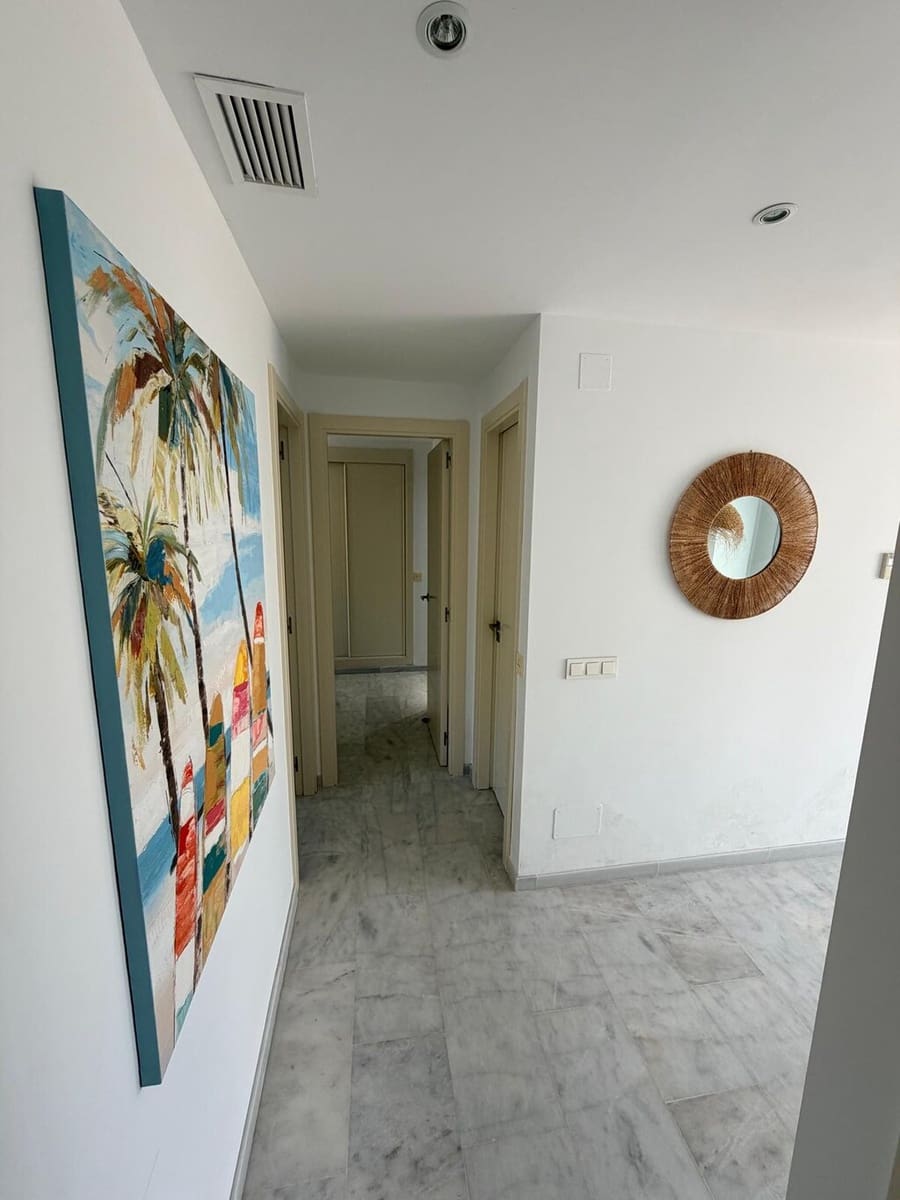 2 soverom Penthouse til salgs i Estepona med svømmebasseng - € 289 000 (Ref: 9850936)