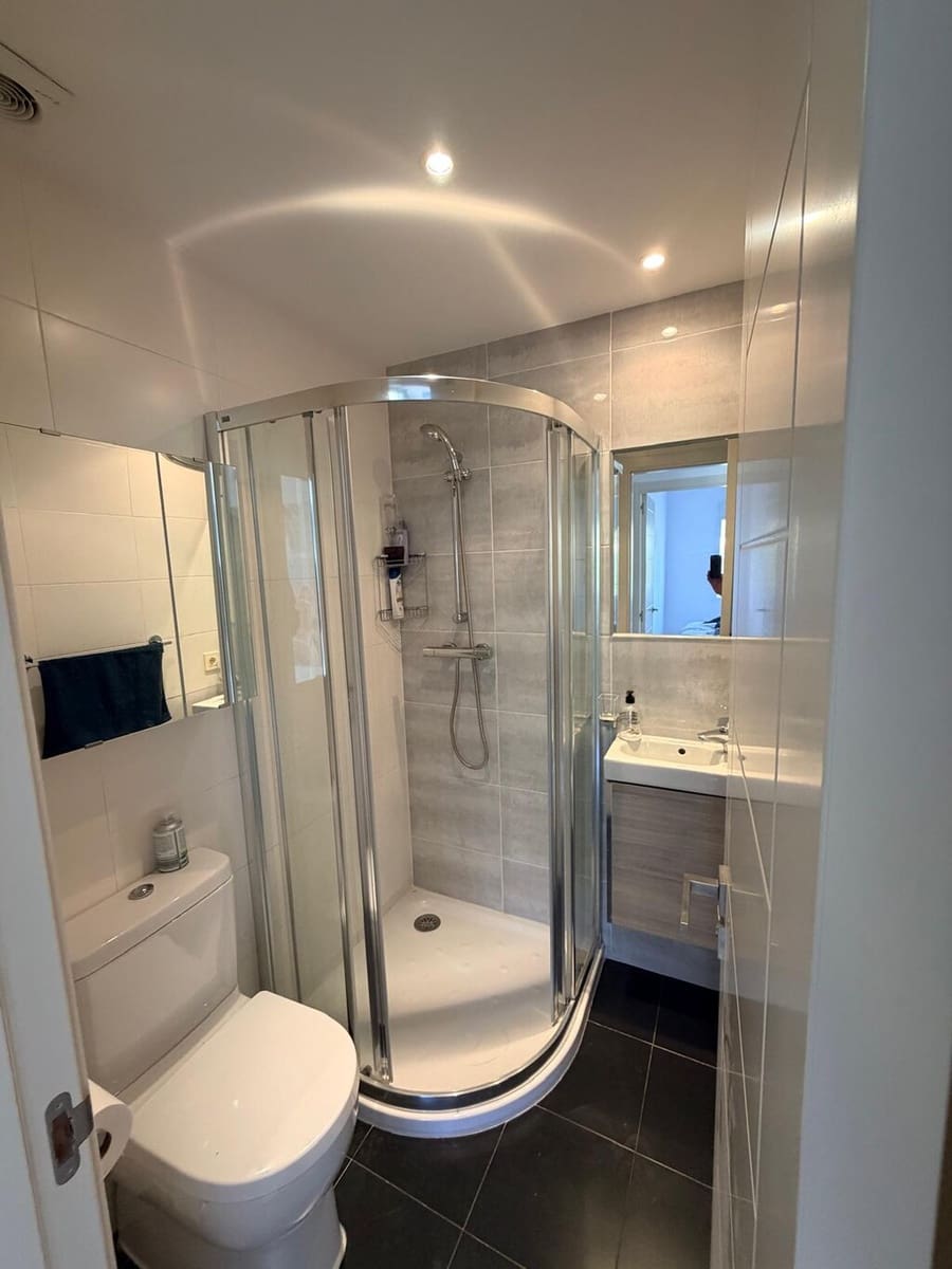 2 soverom Penthouse til salgs i Estepona med svømmebasseng - € 289 000 (Ref: 9850936)