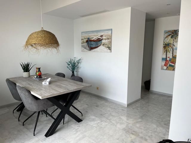 2 soverom Penthouse til salgs i Estepona med svømmebasseng - € 289 000 (Ref: 9850936)
