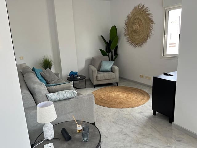 2 soverom Penthouse til salgs i Estepona med svømmebasseng - € 289 000 (Ref: 9850936)