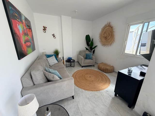 2 soverom Penthouse til salgs i Estepona med svømmebasseng - € 289 000 (Ref: 9850936)