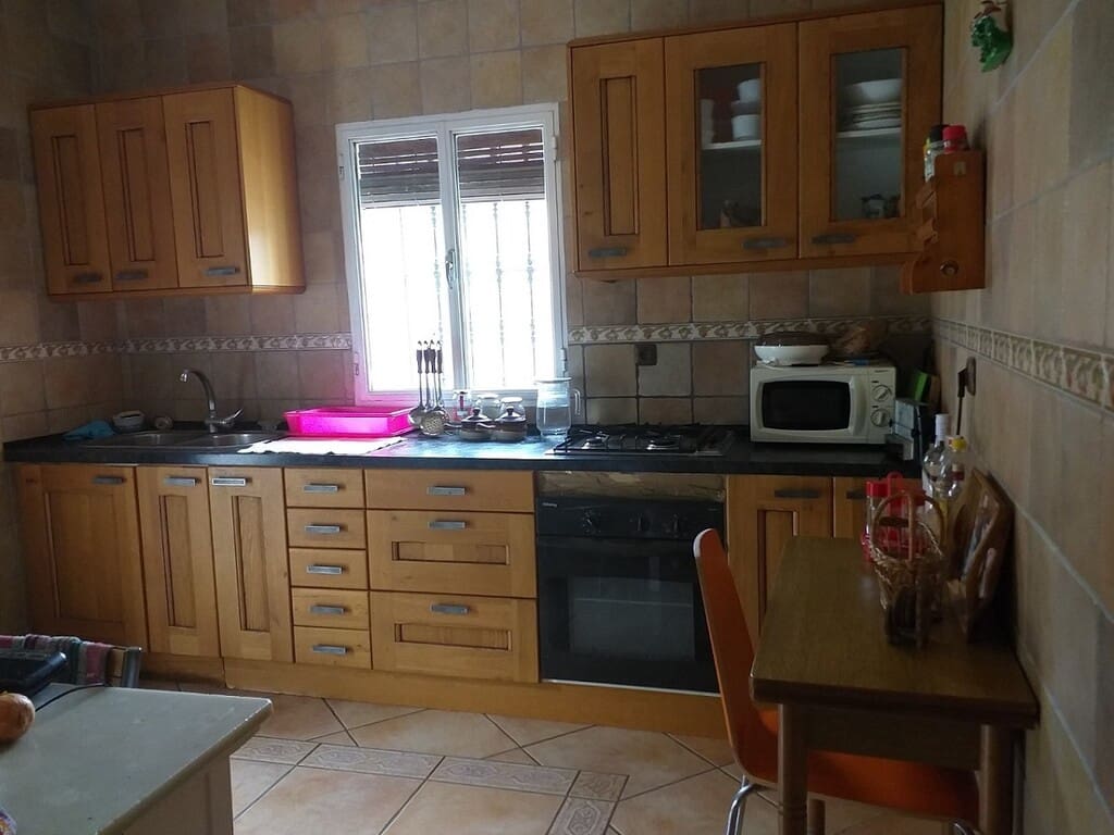 4 soveværelse Villa til salg i Almogia med garage - € 159.000 (Ref: 9850937)