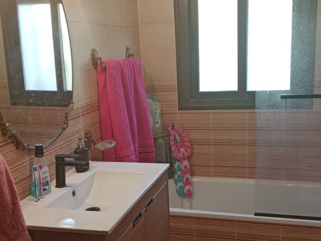 4 soveværelse Villa til salg i Almogia med garage - € 159.000 (Ref: 9850937)