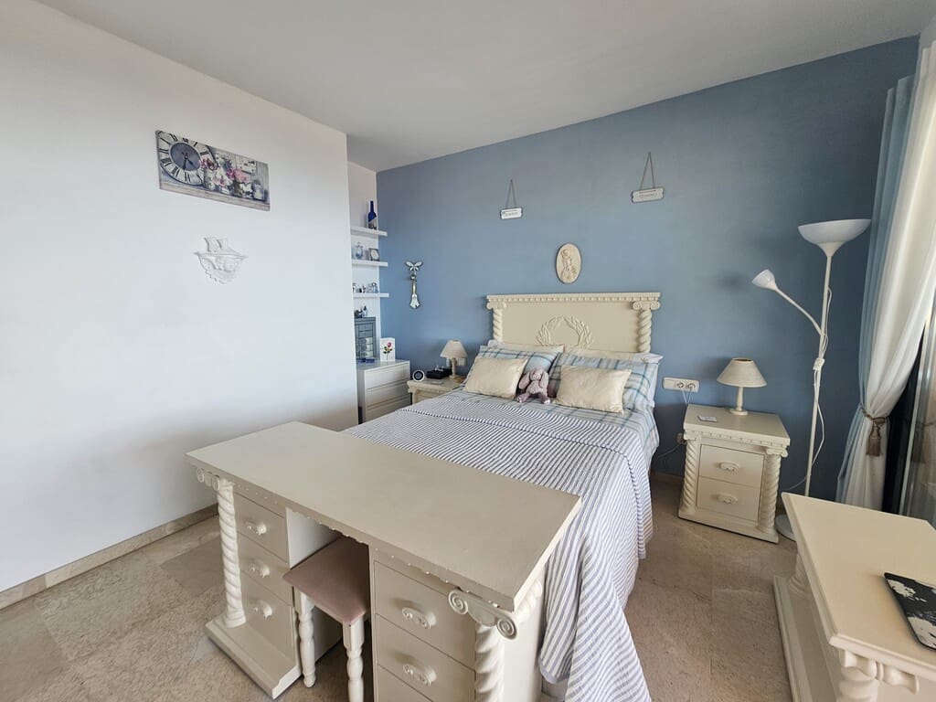 3 soverom Penthouse til salgs i Calahonda med svømmebasseng garasje - € 679 500 (Ref: 9850944)