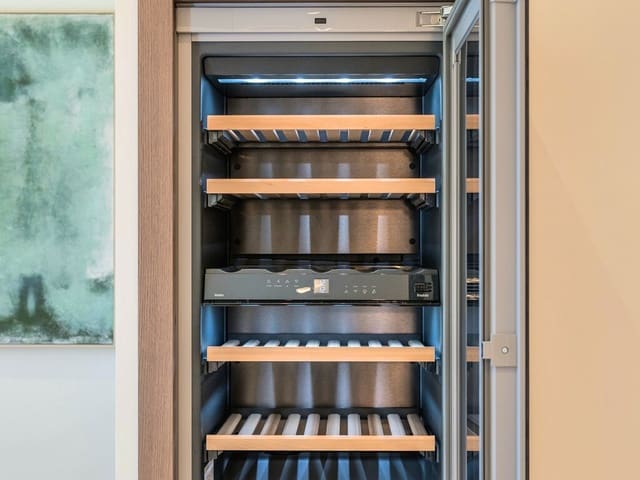 3 slaapkamer Appartement te koop in Costalita, Estepona met zwembad garage - € 1.495.000 (Ref: 9926876)