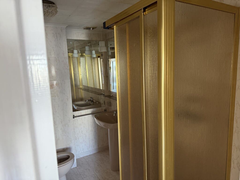 3 bedroom Flat for sale in Fuengirola with pool - € 310,000 (Ref: 9926883)