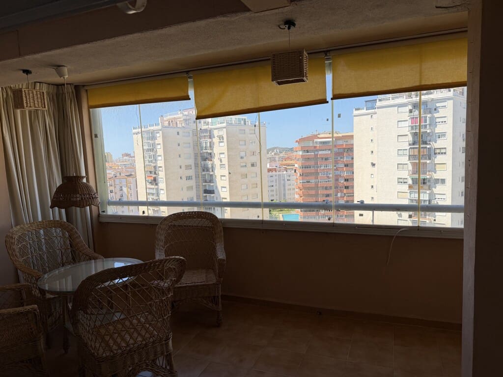 3 bedroom Flat for sale in Fuengirola with pool - € 310,000 (Ref: 9926883)