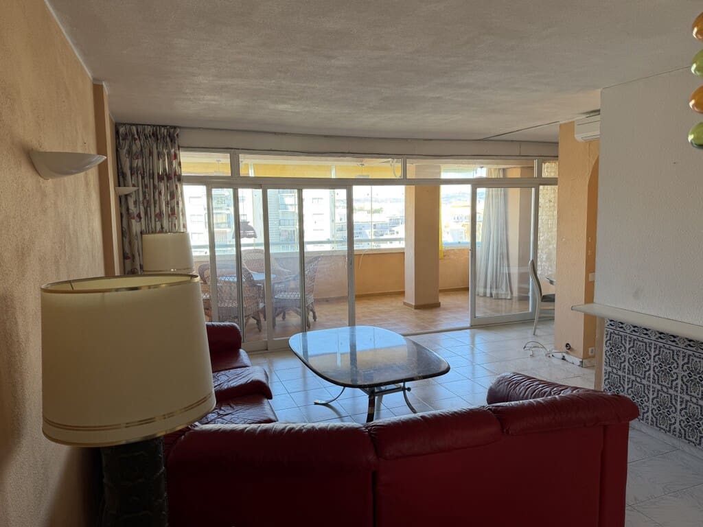 3 bedroom Flat for sale in Fuengirola with pool - € 310,000 (Ref: 9926883)