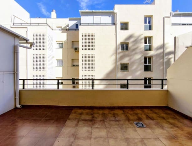 2 soveværelse Lejlighed til salg i Calahonda, Mijas med swimmingpool garage - € 256.000 (Ref: 9935716)