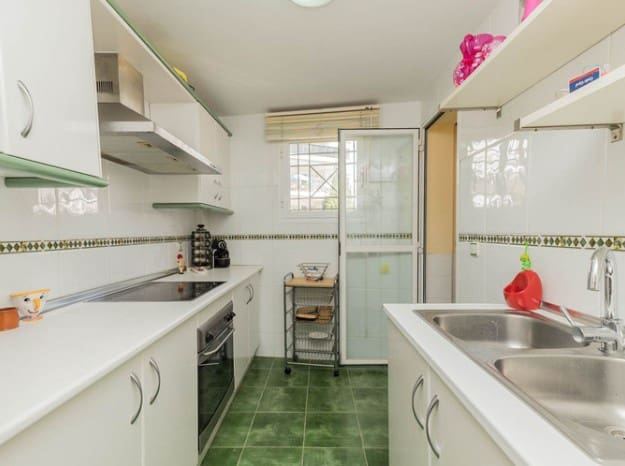 2 soveværelse Lejlighed til salg i Riviera del Sol, Mijas med swimmingpool - € 305.000 (Ref: 9935721)