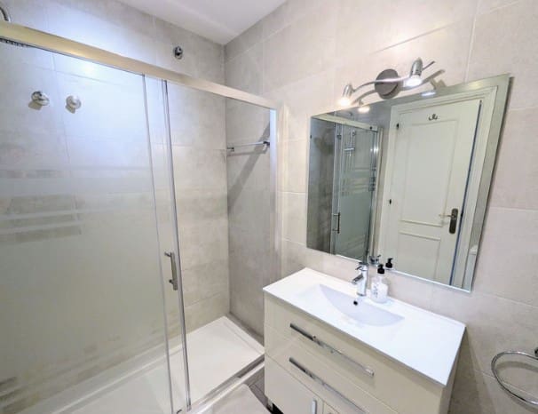 2 slaapkamer Penthouse te koop in Calahonda met zwembad garage - € 349.000 (Ref: 9935722)