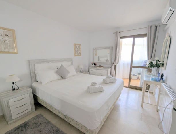 2 slaapkamer Penthouse te koop in Calahonda, Mijas met zwembad garage - € 349.000 (Ref: 9935722)