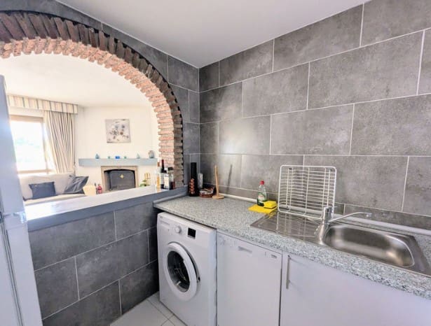 2 slaapkamer Penthouse te koop in Calahonda met zwembad garage - € 349.000 (Ref: 9935722)