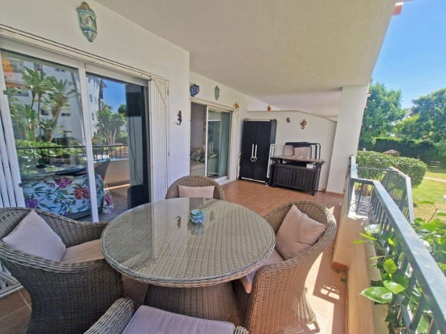 2 soveværelse Lejlighed til salg i Calahonda, Mijas med swimmingpool garage - € 335.000 (Ref: 9935723)