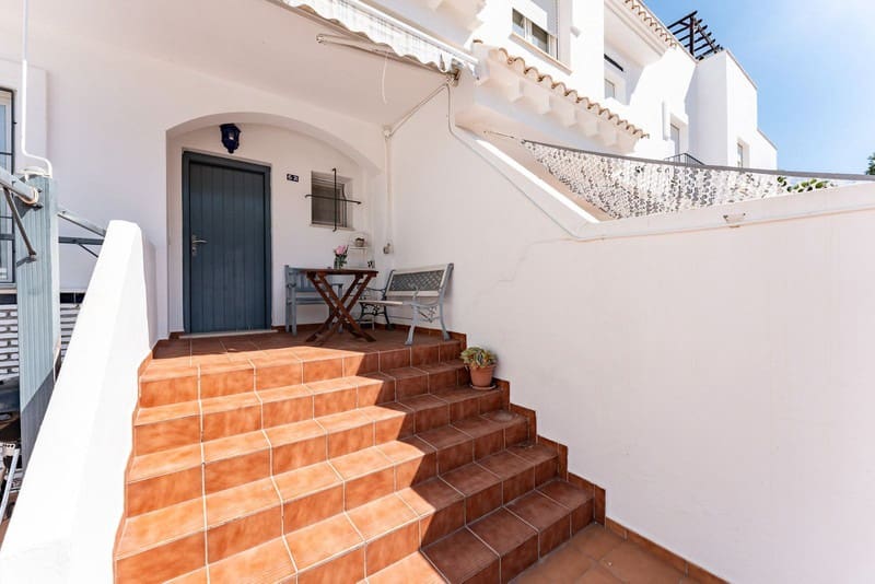 4 Zimmer Haus zu verkaufen in Fuengirola mit Pool Garage - 455.000 € (Ref: 9935726)