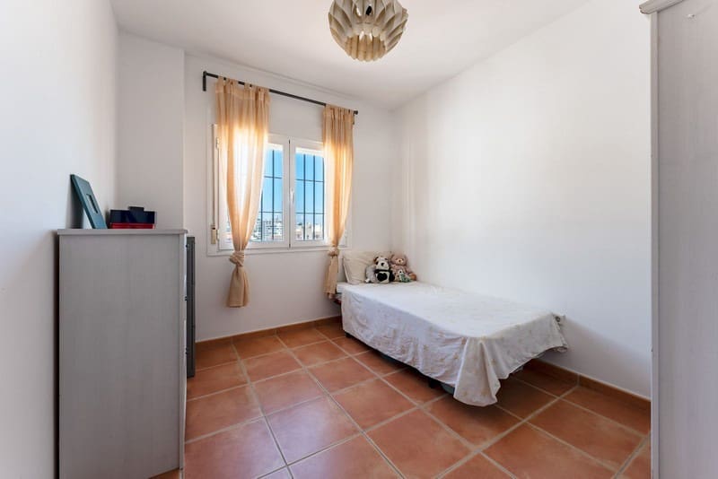 4 Zimmer Haus zu verkaufen in Fuengirola mit Pool Garage - 455.000 € (Ref: 9935726)
