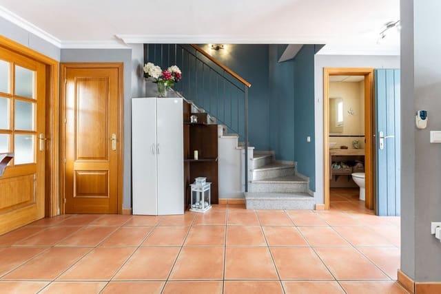4 soveværelse Byhus til salg i Torreblanca, Fuengirola med swimmingpool garage - € 455.000 (Ref: 9935726)