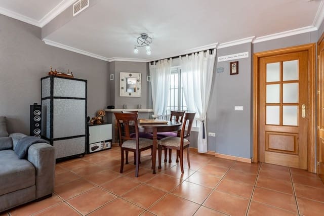 4 soveværelse Byhus til salg i Torreblanca, Fuengirola med swimmingpool garage - € 455.000 (Ref: 9935726)
