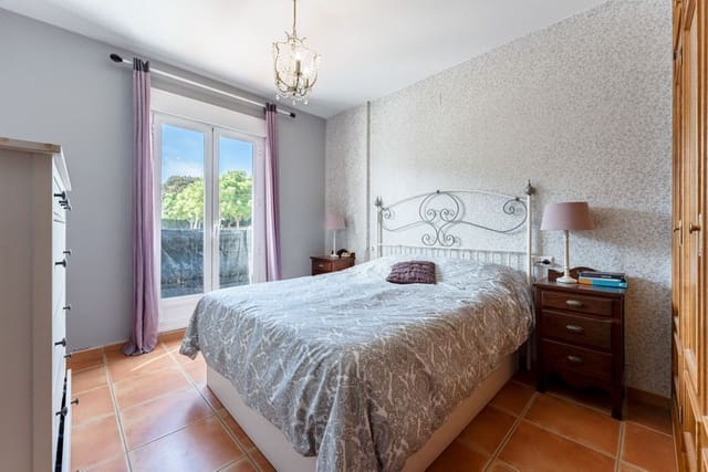 4 soveværelse Byhus til salg i Torreblanca, Fuengirola med swimmingpool garage - € 455.000 (Ref: 9935726)