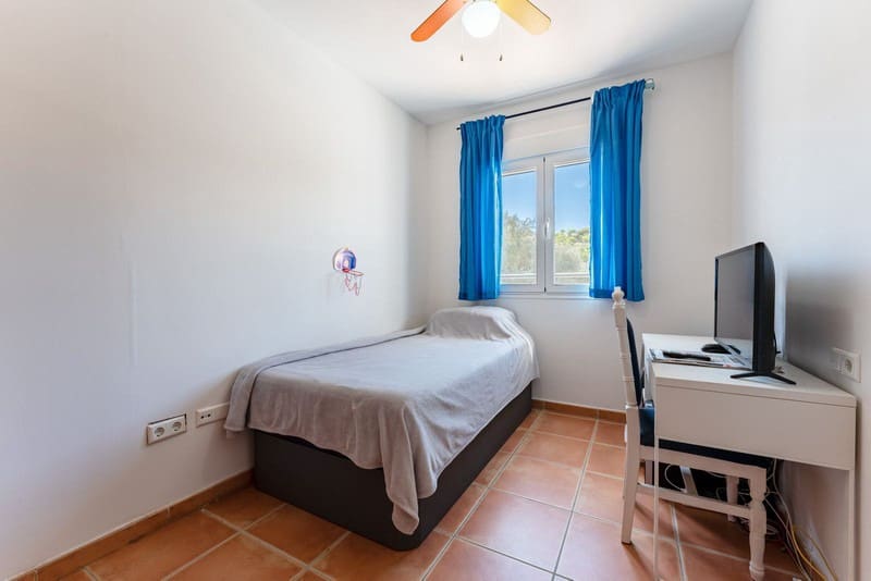 4 Zimmer Haus zu verkaufen in Fuengirola mit Pool Garage - 455.000 € (Ref: 9935726)