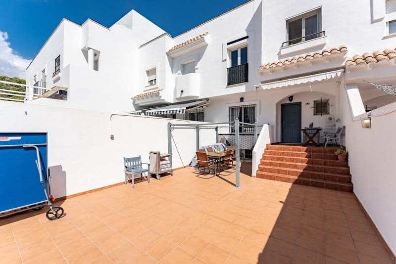4 Zimmer Haus zu verkaufen in Fuengirola mit Pool Garage - 455.000 € (Ref: 9935726)
